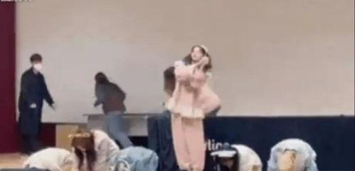 娱乐吃瓜爆料王嘉尔,娱乐圈的瓜王，揭秘明星幕后故事